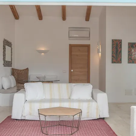 Charming House In San Pantaleo * Όλμπια