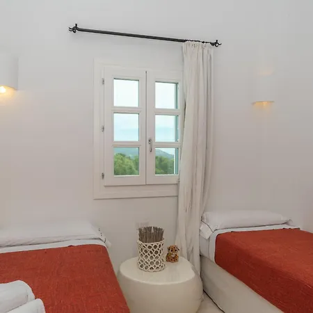 Charming House In San Pantaleo أولبيا