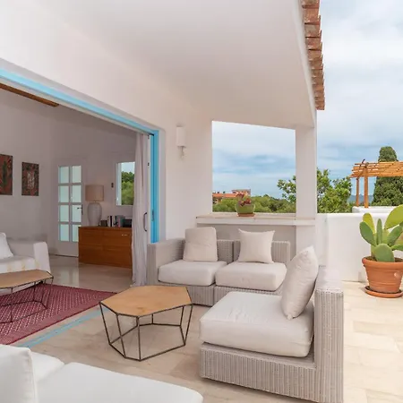 Charming House In San Pantaleo Apartment Olbia