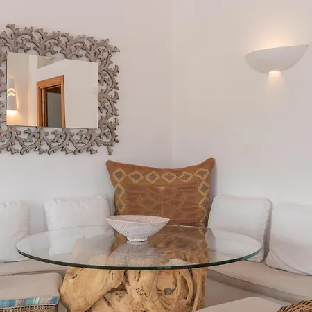 Charming House In San Pantaleo Appartamento *
