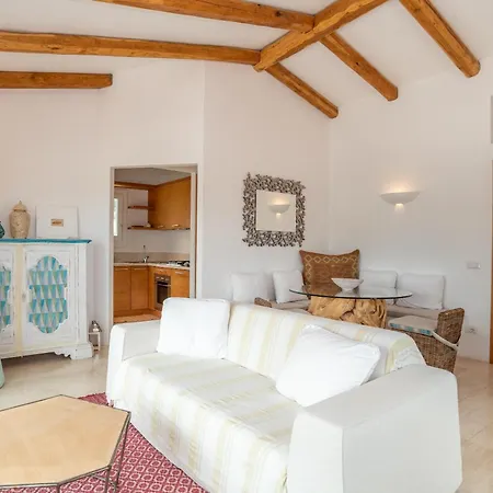 Appartamento Charming House In San Pantaleo Olbia