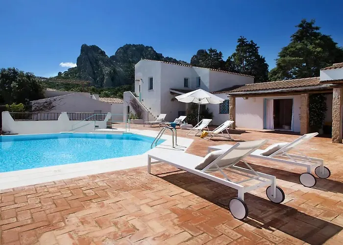 Charming House In San Pantaleo Appartement Olbia