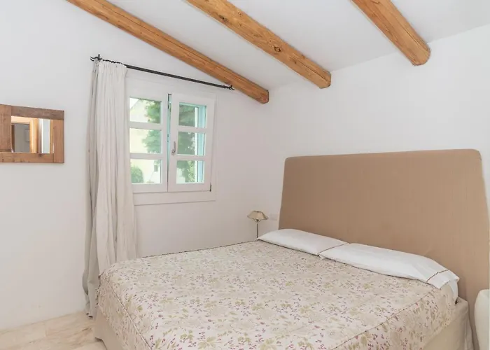 Charming House In San Pantaleo Appartement Olbia